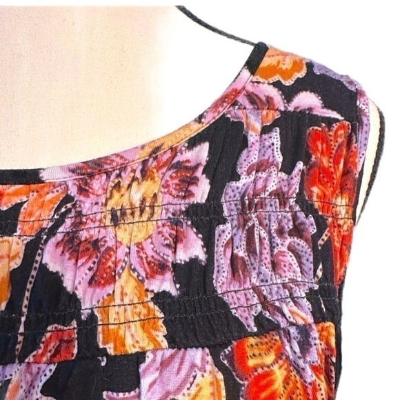 Women’s Sleeveless Top by Croft & Barrow - Size Medium - Picture 3 of 4